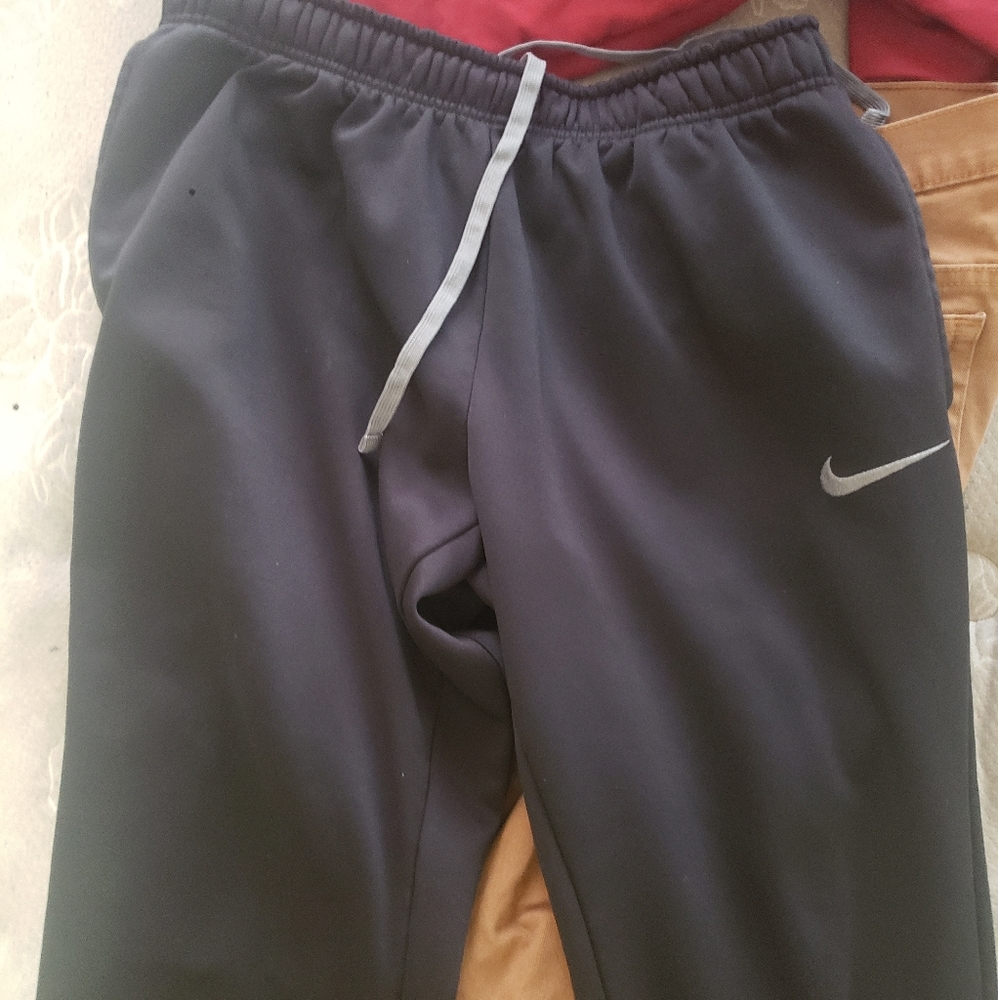 Nike Therma-Fit Sweatpants